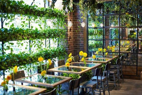 Thiết kế quán cafe hoa – Không gian tràn ngập màu sắc